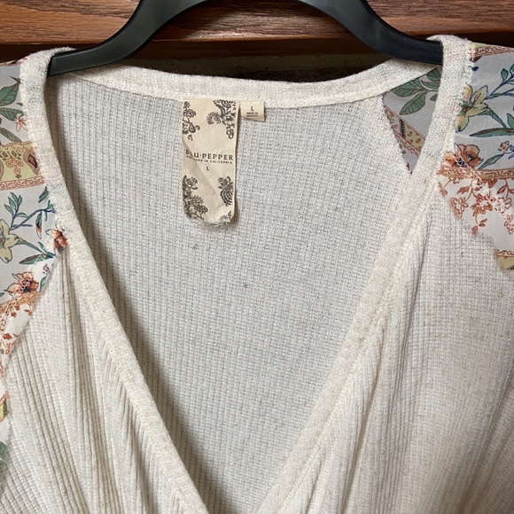 Blu Pepper Floral Sheer Sleeve Top - Picture 2 of 5